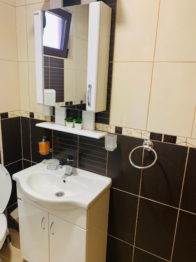 Gara 5 Apartment Kotor Luaran gambar